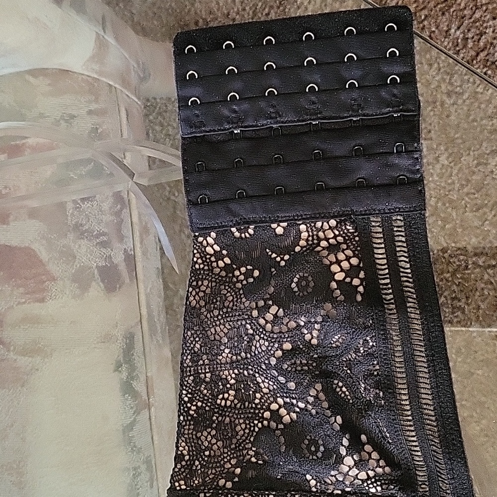Victoria Secret Multi-Way Bra - Picture 3 of 4
